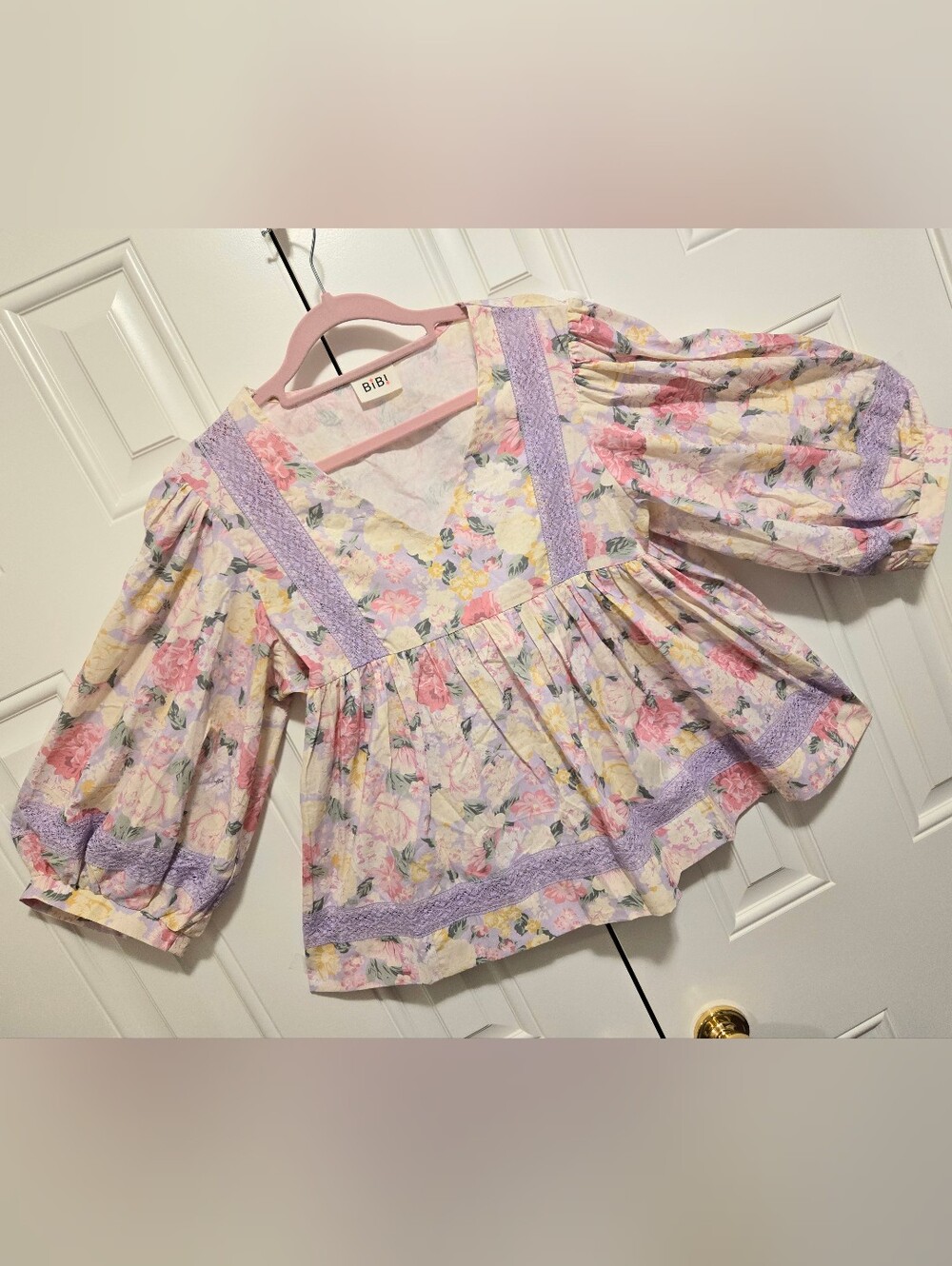 🌺 BiBi NWOT Lavendar Lace Pink & Yellow Floral Print Baby-doll Blouse Large 🌺